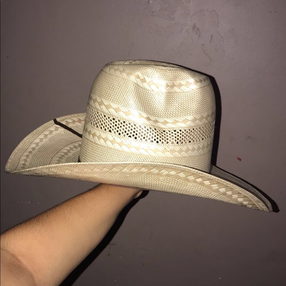 Straw hat - Picture 3 of 3